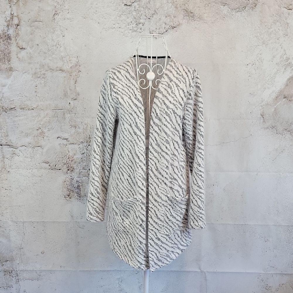 Maurices Soft Knit Zebra Print Open Front Cardigan Womens Size M
